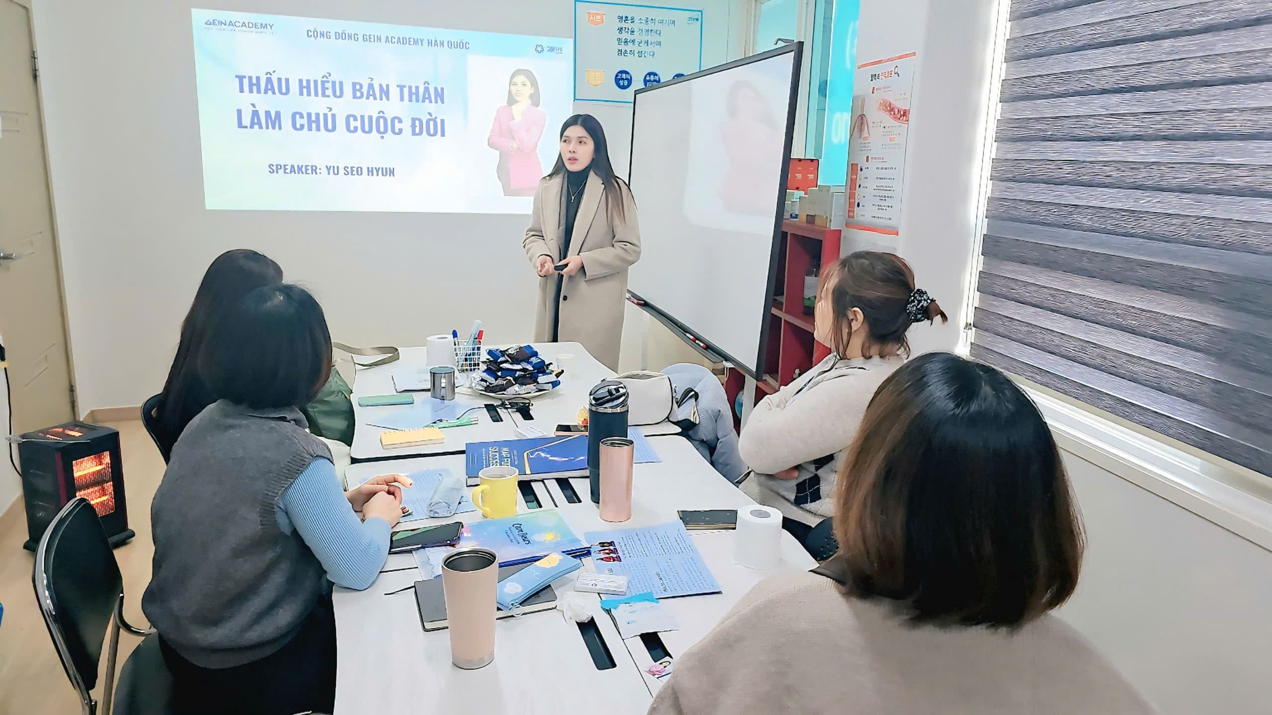 Buổi đào tạo trực tiếp Thấu Hiểu Bản Thân - Làm Chủ Cuộc Đời